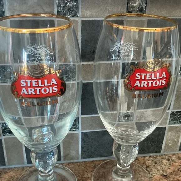 Bundle of Four Stella Artois Beer Glasses - Picture 3 of 7